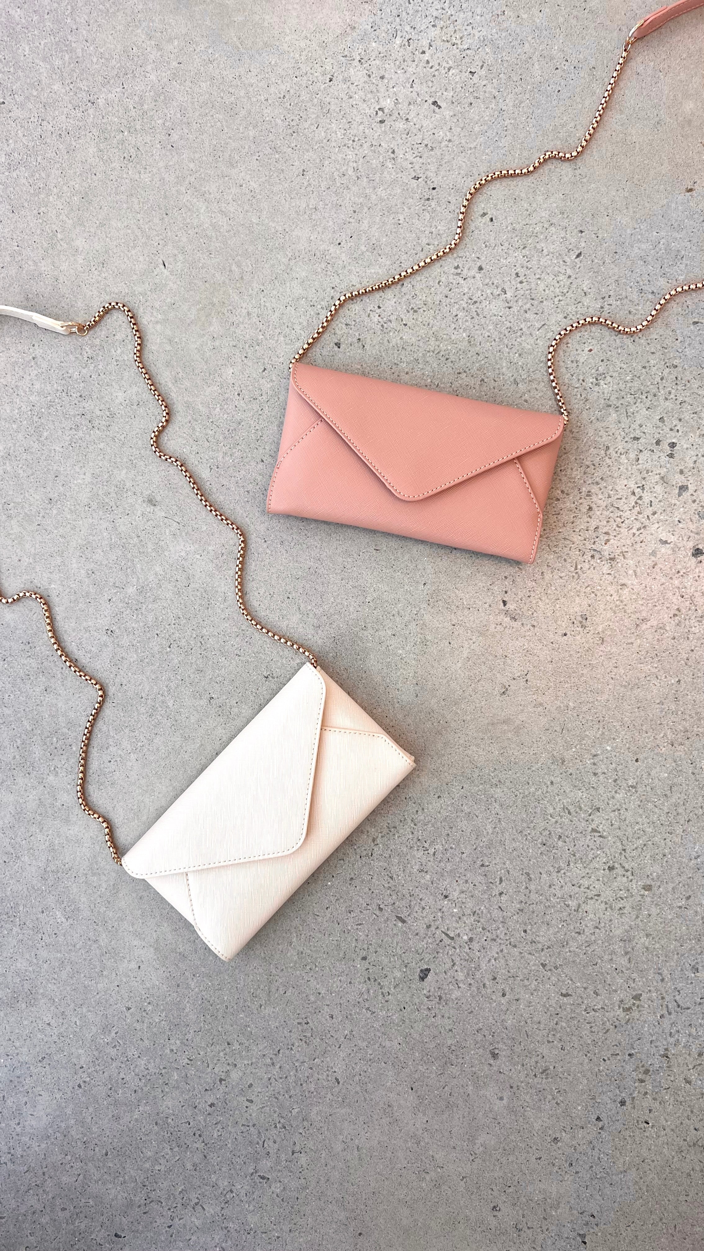 Chic Vegan Leather Crossbody Bag for Women with Chain Strap and Magnetic Closure - Spacious and Stylish 4