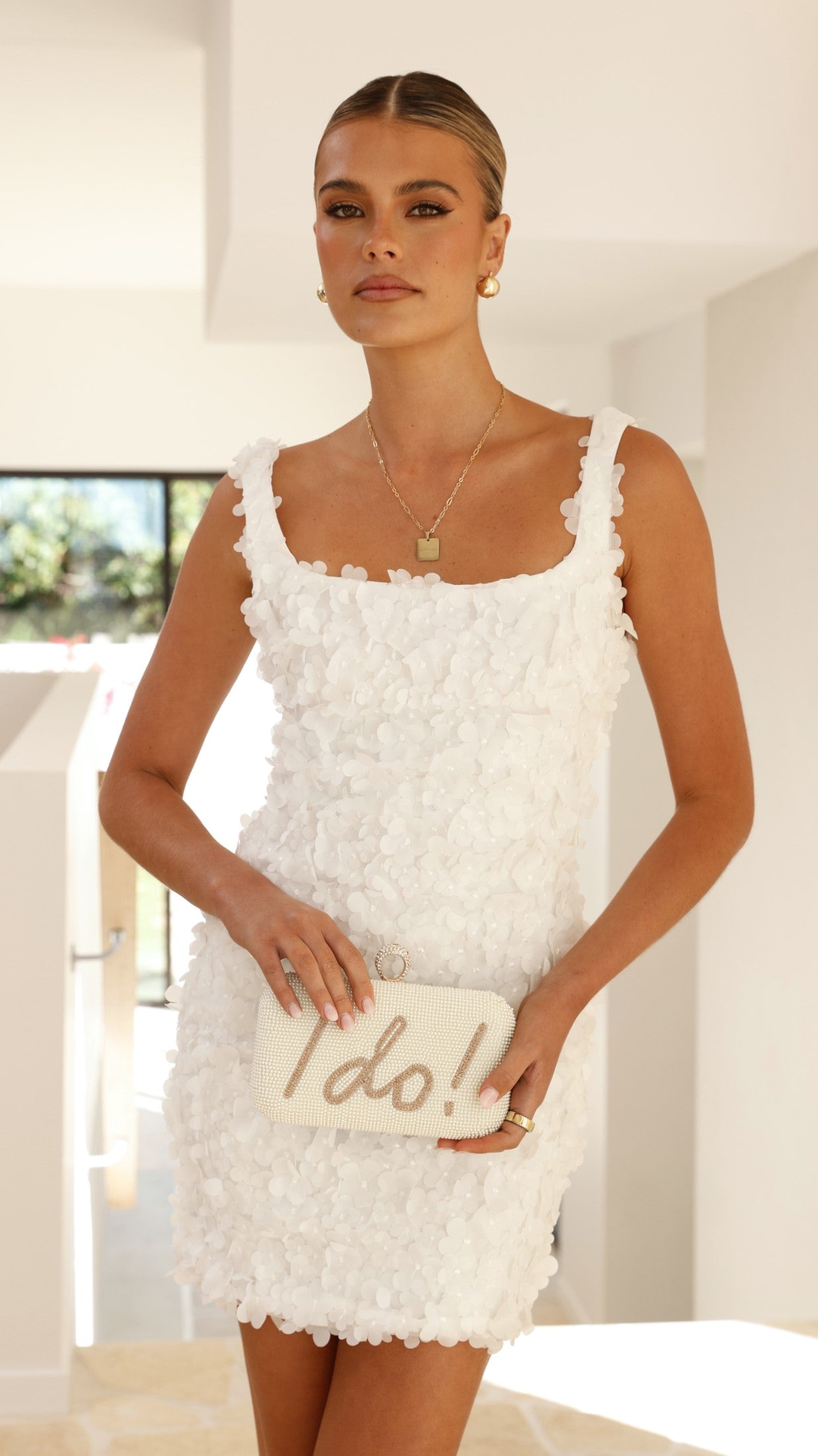 Elegant Gold Clutch Bag with Diamante 'I Do' Design and Removable Chain Strap – Perfect Clutch Purse for Weddings and Special Occasions 5