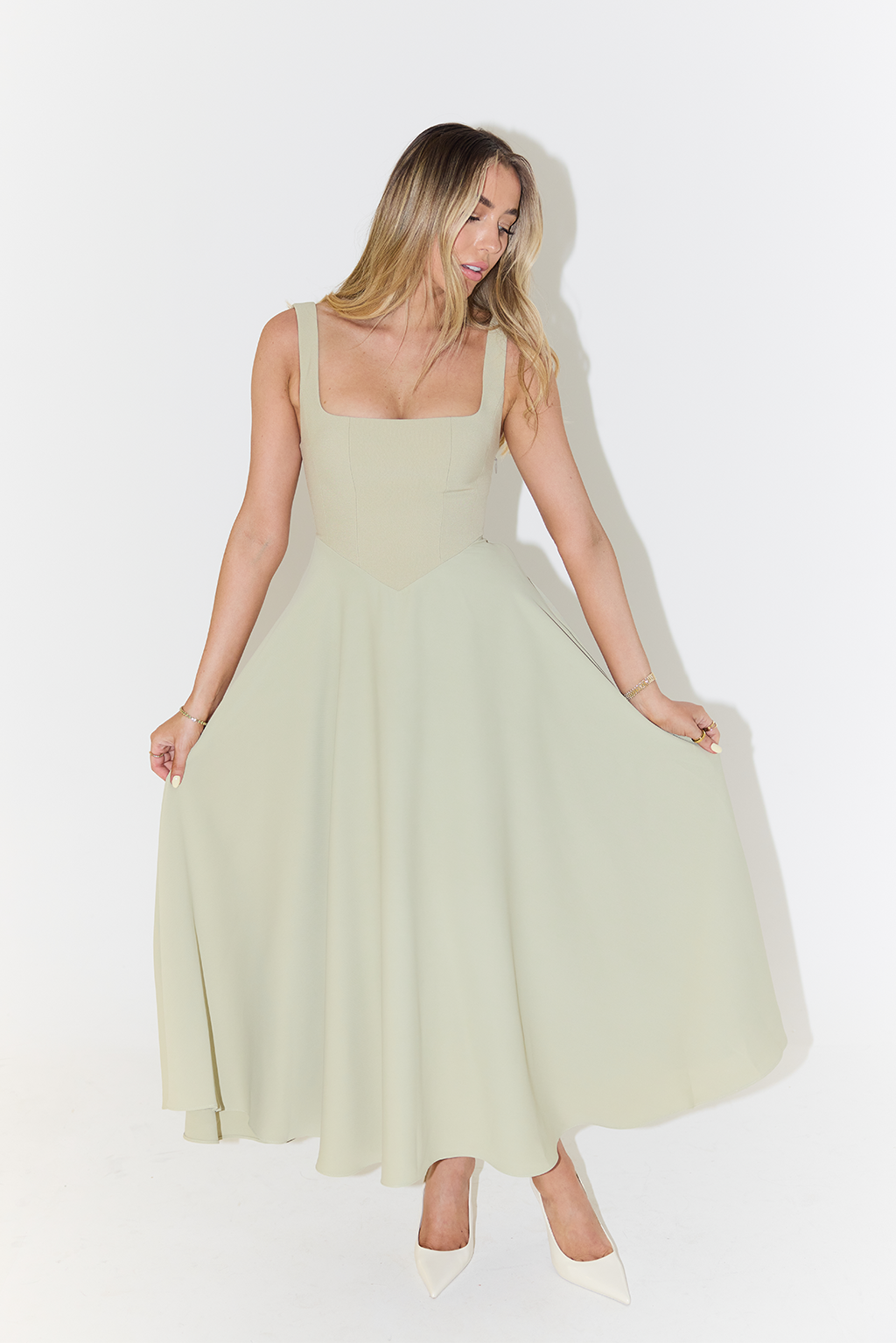 Women's Summer Midi Dress - Lightweight, Stylish, Sleeveless Design 2