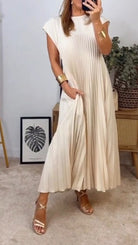 Elegant Black Maxi Dress with Cap Sleeves – Flattering Pleated Design for Women, Perfect for Any Occasion 0