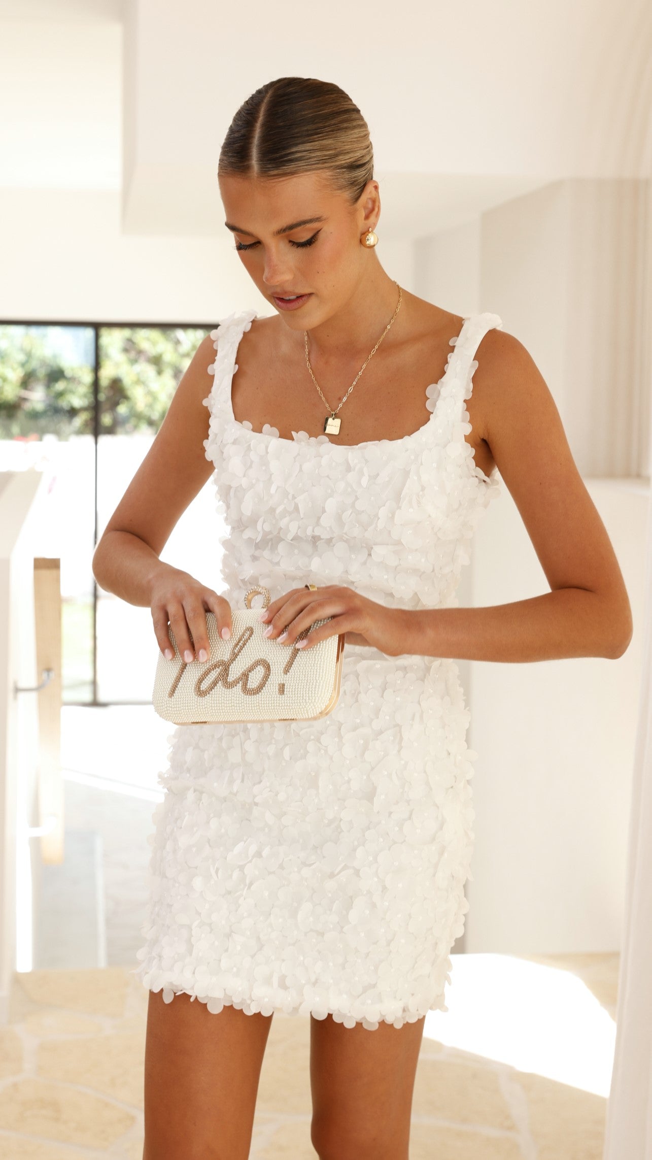 Elegant Gold Clutch Bag with Diamante 'I Do' Design and Removable Chain Strap – Perfect Clutch Purse for Weddings and Special Occasions 4