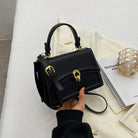 Stylish Leather Crossbody Bag for Women with Adjustable Strap – Spacious and Versatile Everyday Use Bag 6