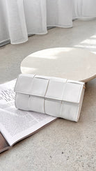 Woven Crossbody Bag for Women with Magnetic Closure and Three Compartments – Stylish White Everyday Accessory 2